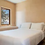 Ridgetop Retreat With 2 Hot Tubs And Views Holiday home