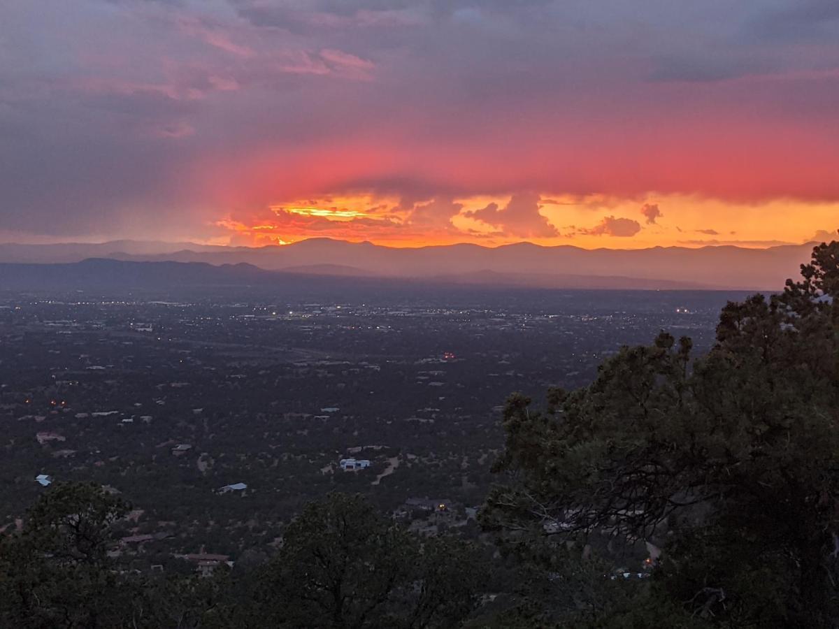 Ridgetop Retreat With 2 Hot Tubs And Views Holiday home Santa Fe